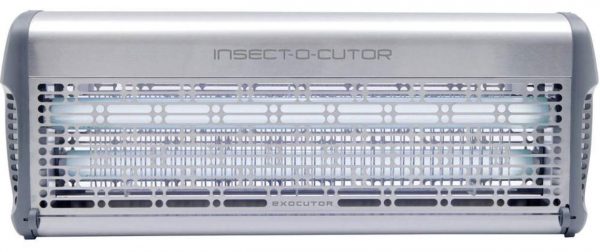 UV INSECT AND FLY LIGHT WITH ELECTRIC ZAPPER FOR ATTRACTING AND KILLING FLIES IN BARNS AND INDUSTRIAL SHOPS.